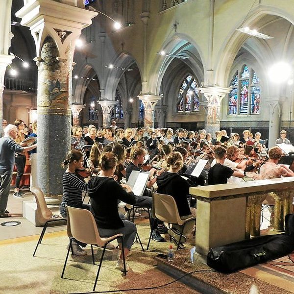 Le chœur des 4 Vents reçoit l'orchestre du conservatoire de Cracovie à Riantec